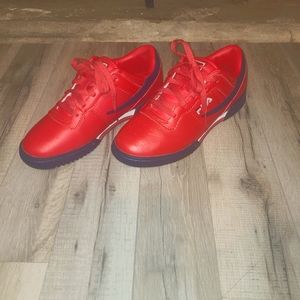 *New COPY - Classic Big Boys Sneakers, Size 7, Red Leather Fila's